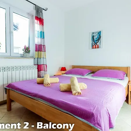 Art Apartments Vrsar Exterior photo