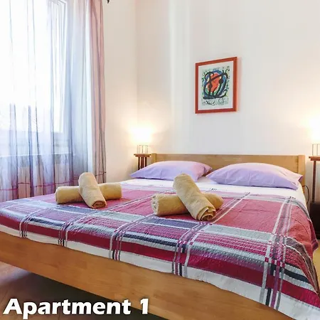 Art Apartments Vrsar Exterior photo